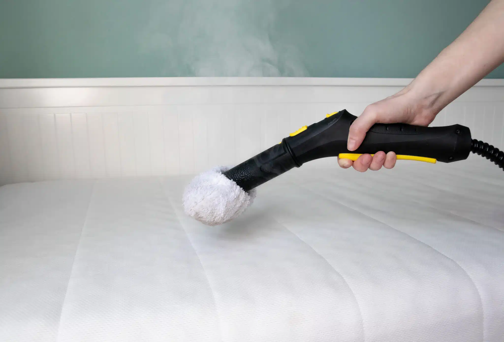 Une routine facile pour des nuits plus saines : aspirer et aérer, la base d'un matelas impeccable toute l'année