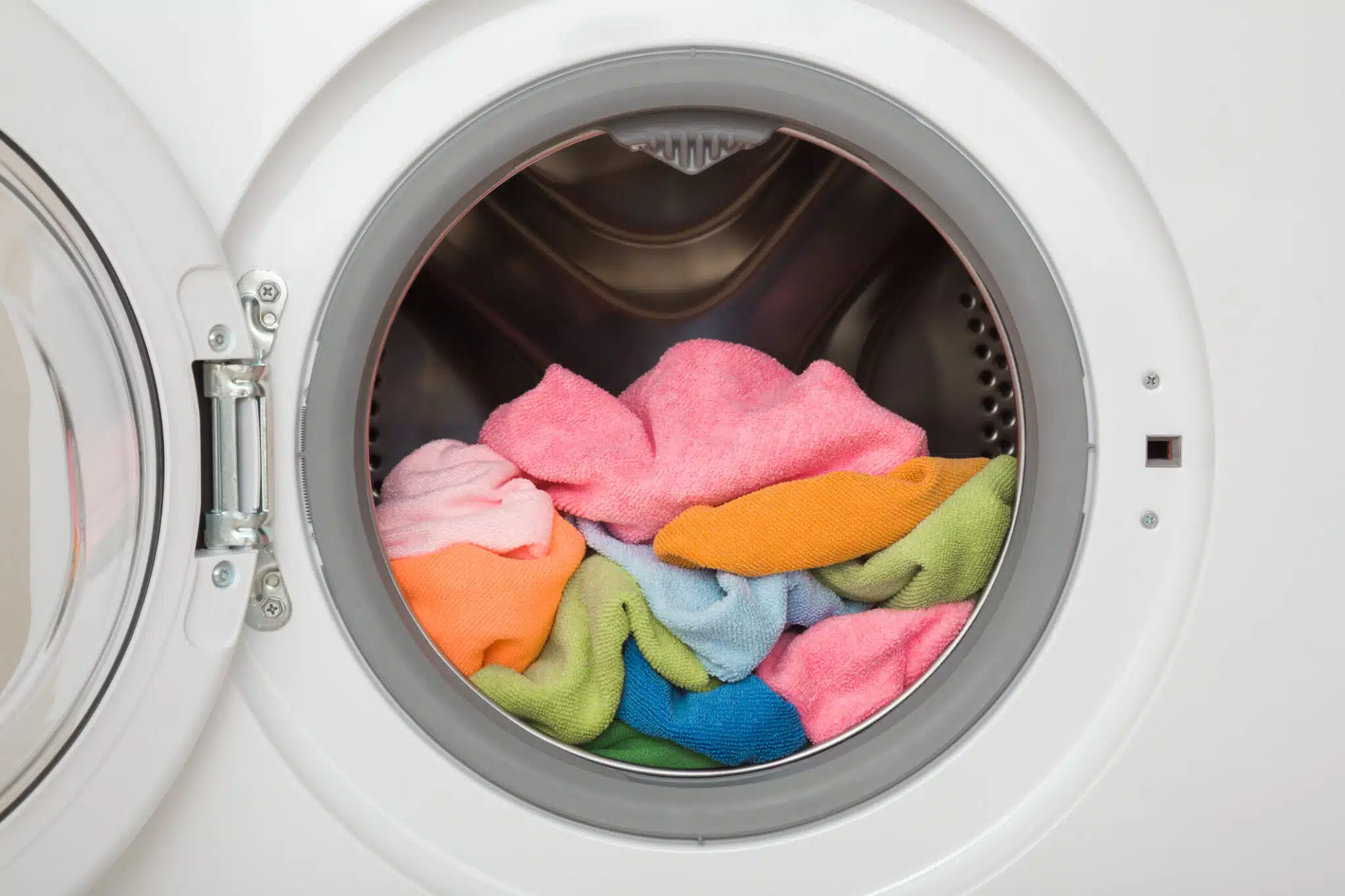 Les secrets d'un lavage parfait pour garder vos chiffons doux et efficaces